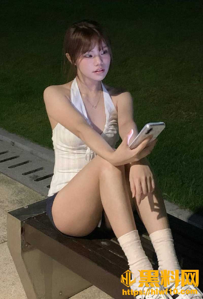 和男友在聚会上的激情事完整版2