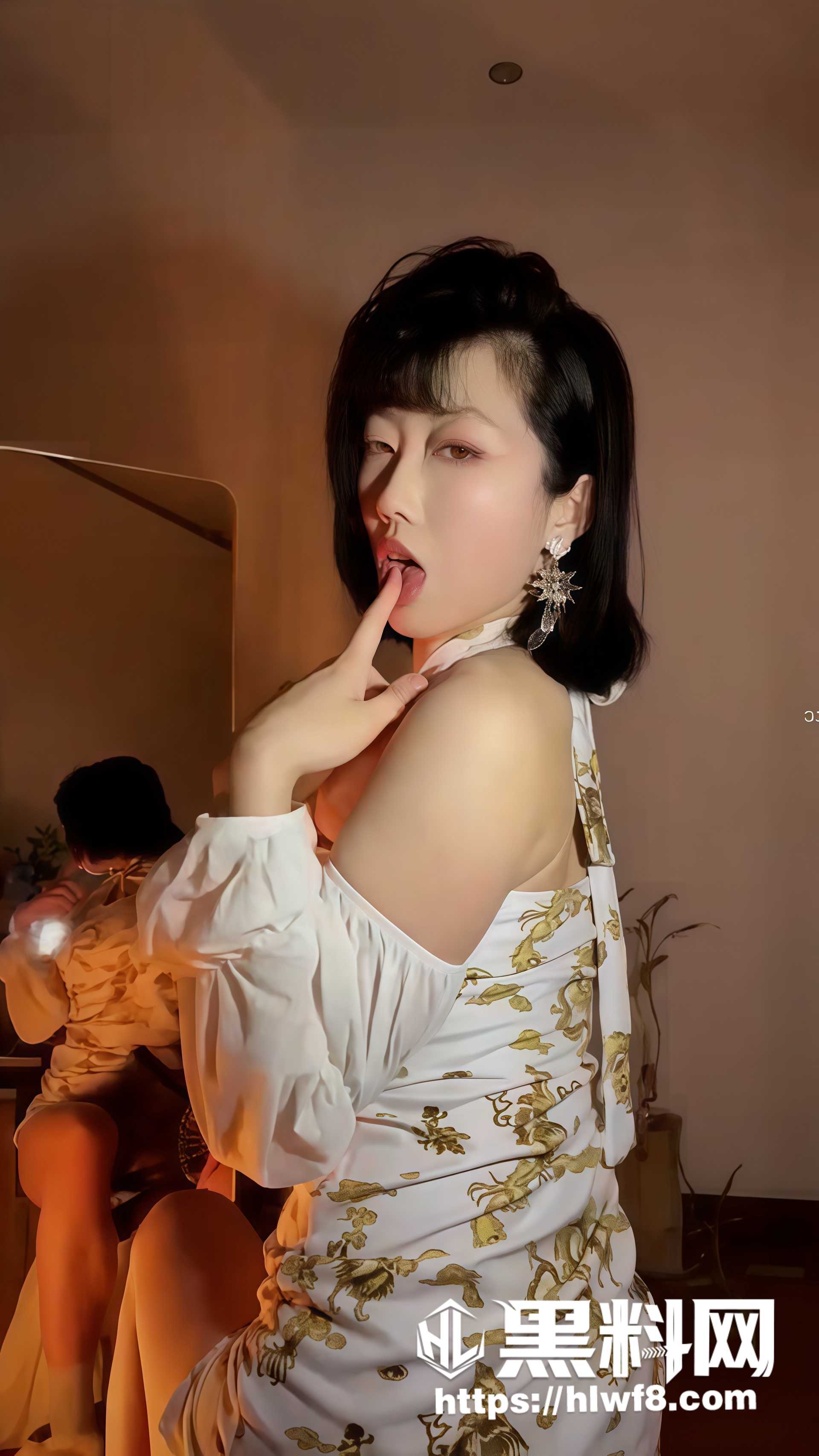 紫月很会跳裸舞视频1