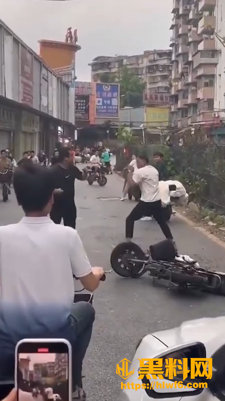 中山街头互殴事件5