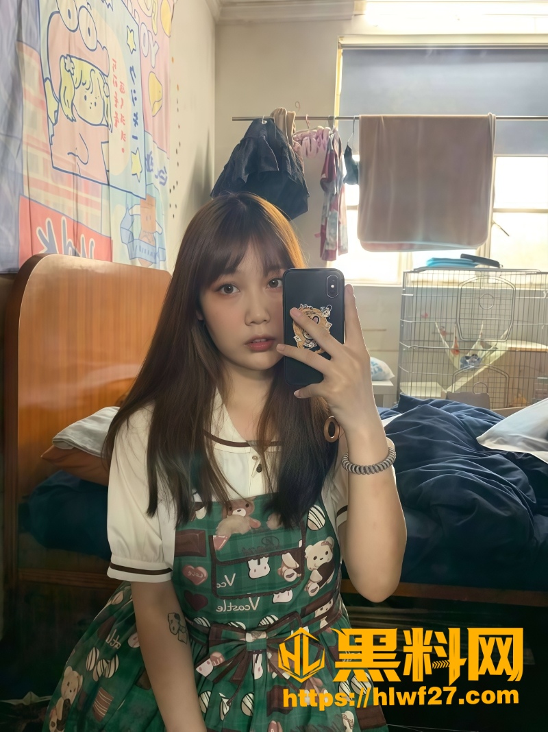 精神小妹约炮视频流出3