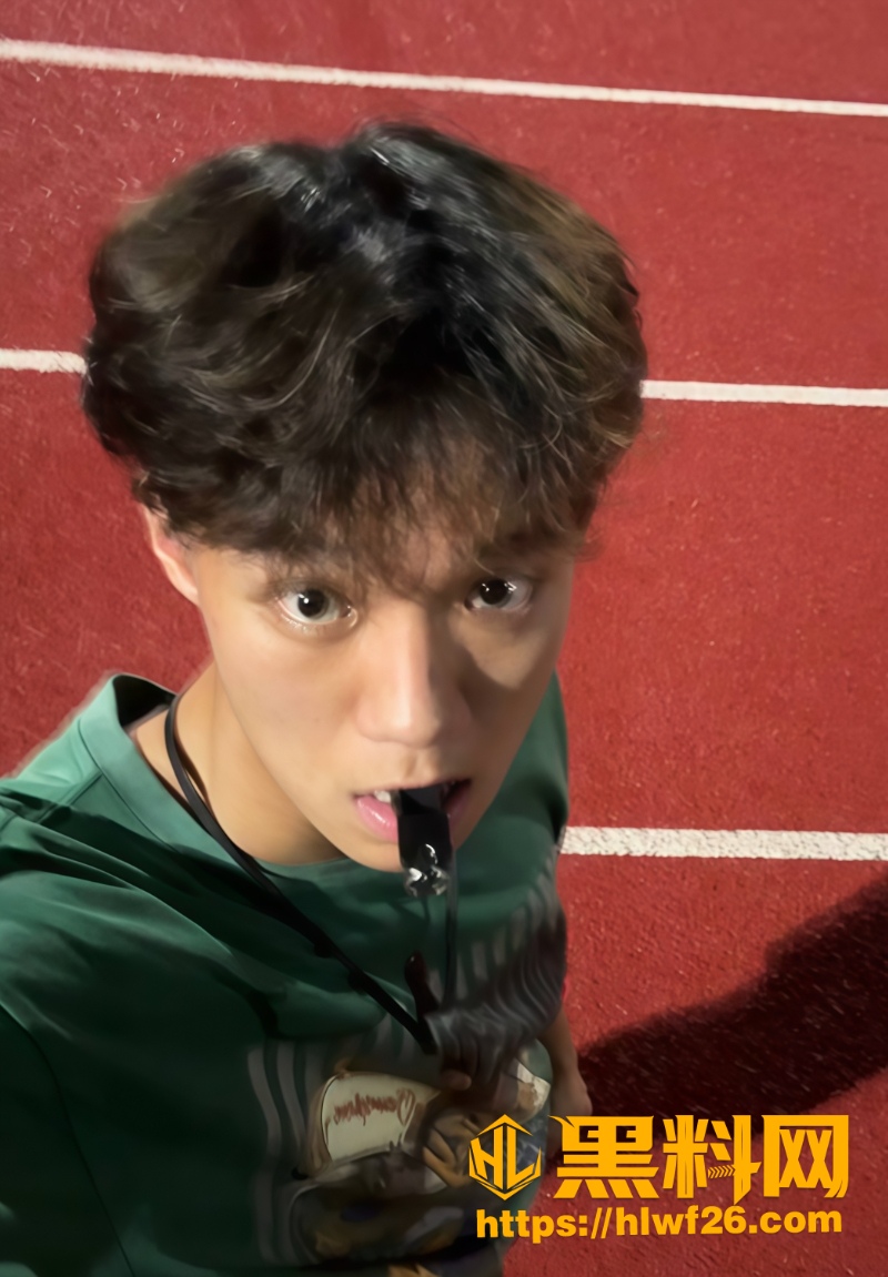 郑宇航生日带学妹游泳再要红包详情  3